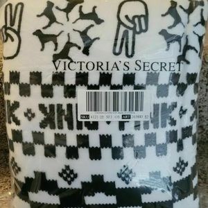 PINK Sherpa Blanket NEW